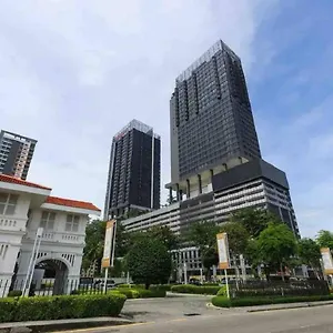Apartment Tropicana 218 Macalister Netflix Unit By Blue Sky Holidays, George Town