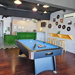 The 60 Hostal